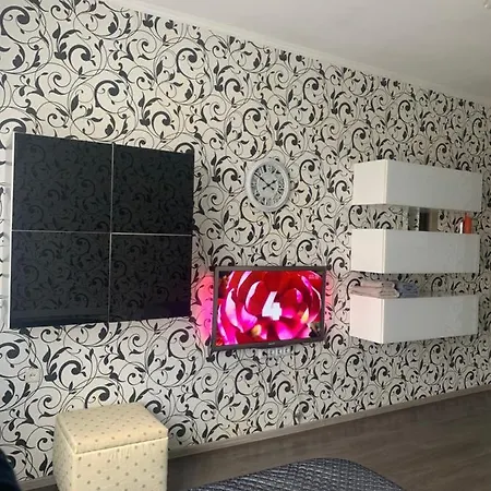 Apartament On Chernihivska Kyiv Exterior photo